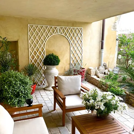 Oda ve Kahvaltı Locus Amoenus