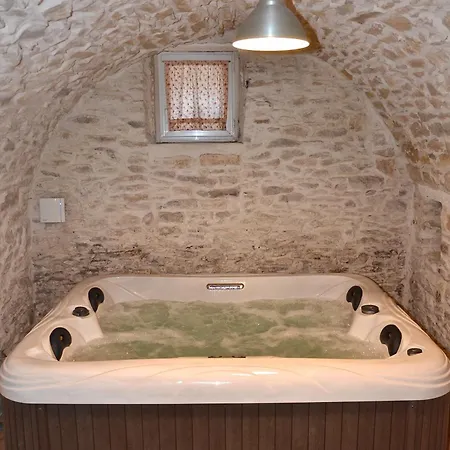 Locus Amoenus 3*
