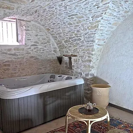Locus Amoenus 3* Lirac