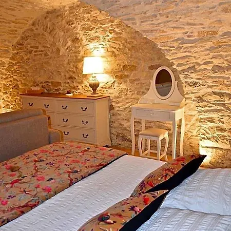 Locus Amoenus 3*