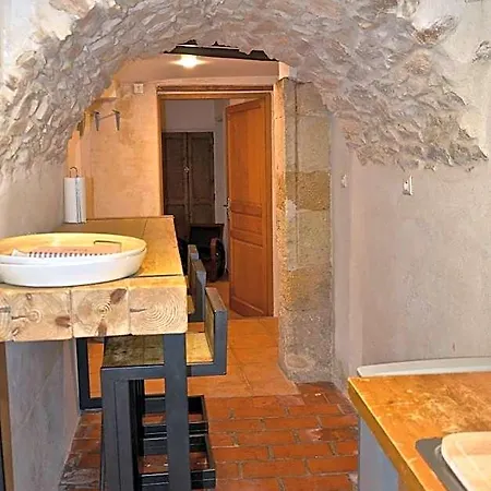 Locus Amoenus 住宿加早餐酒店 Lirac