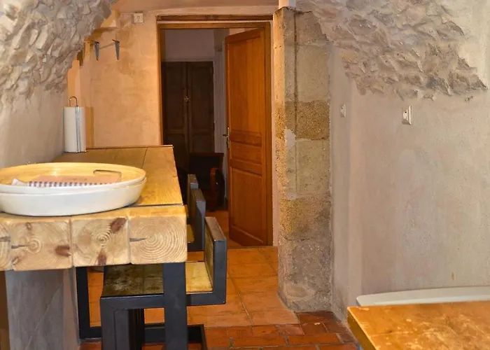 Locus Amoenus 3* Lirac