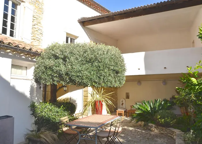 Locus Amoenus Bed & Breakfast 3*