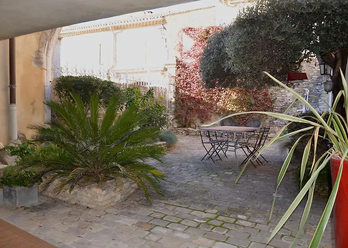 Locus Amoenus Bed & Breakfast Lirac