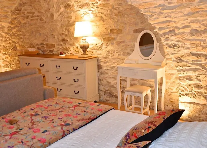 Alojamento de Acomodação e Pequeno-almoço Locus Amoenus Lirac